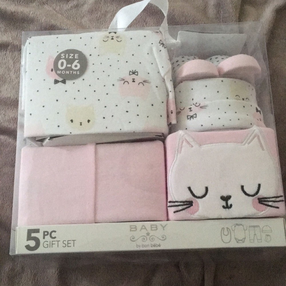 Baby girl gift set